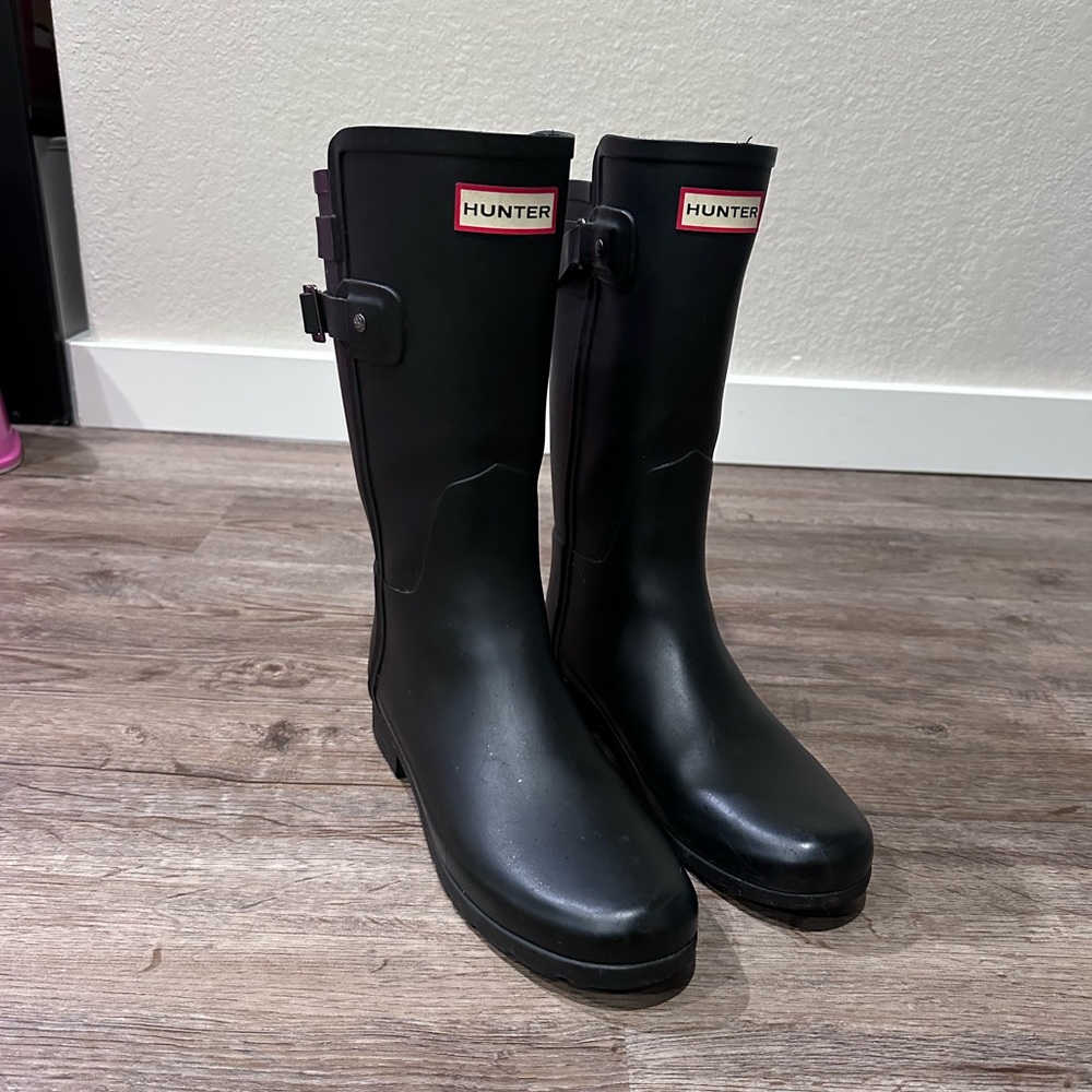 Women’s Hunter Rain Boots, Size 8, Black